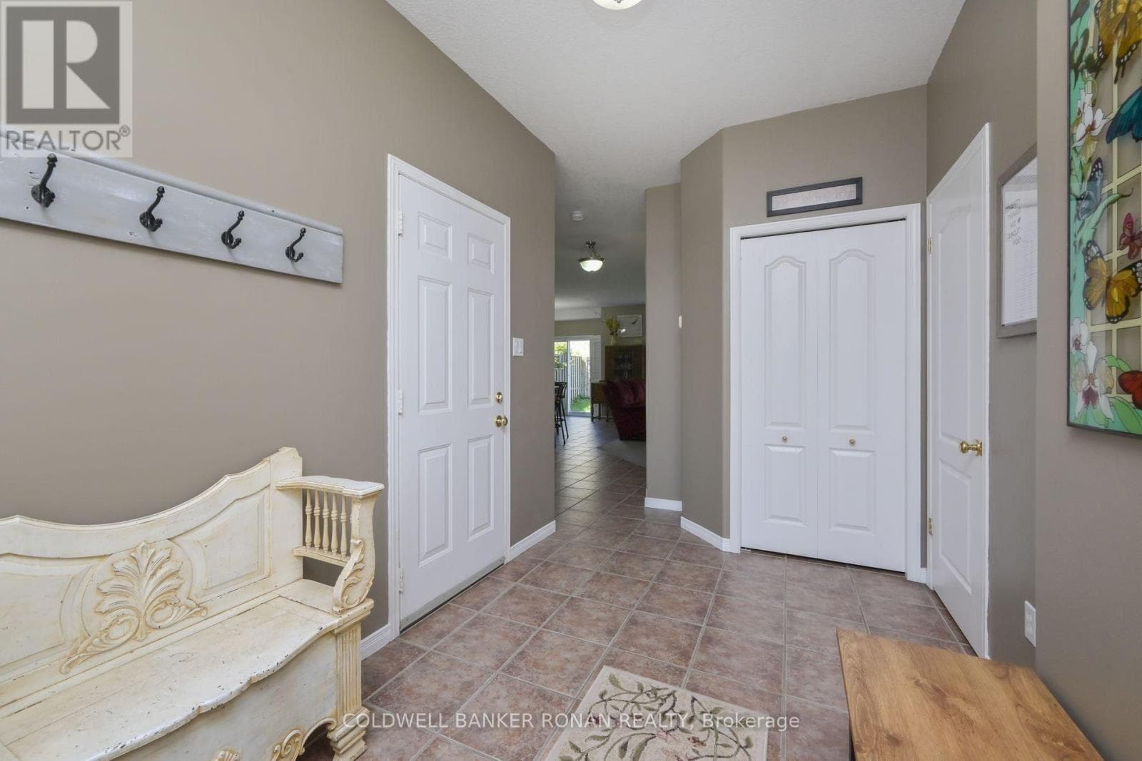 22 CHANTLER ROAD, Toronto — photo 5