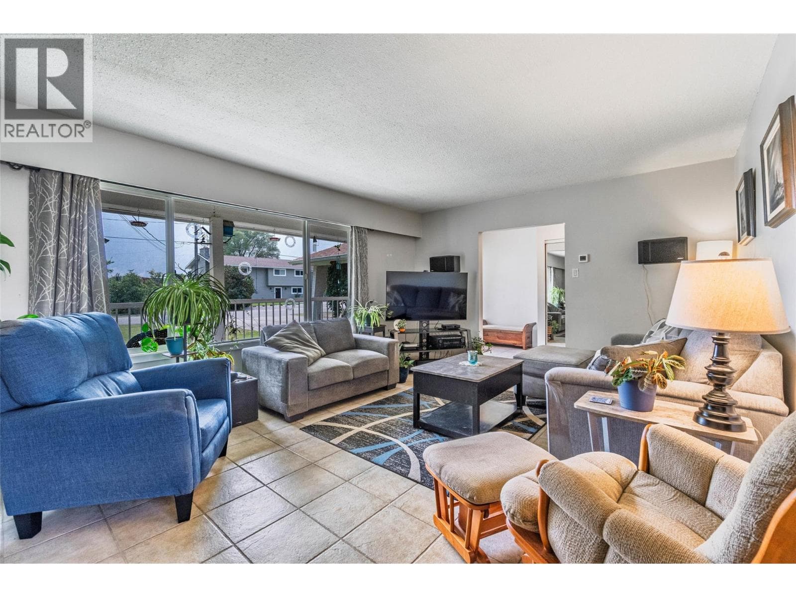 520 3RD Avenue in 
