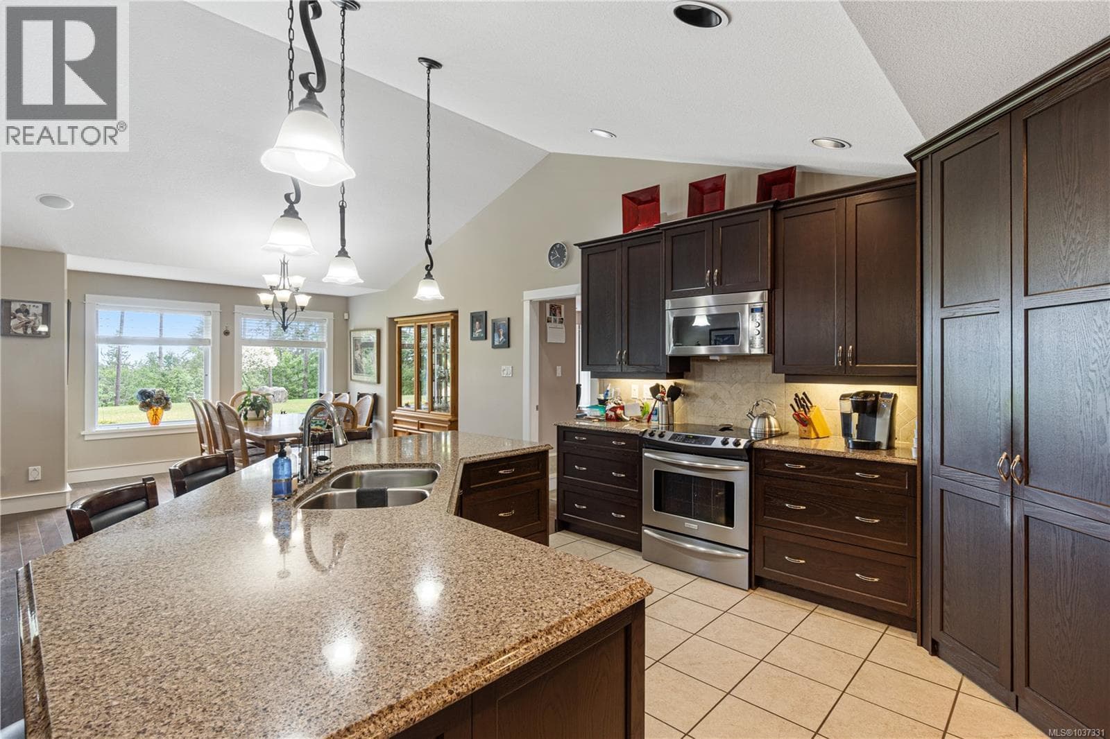 685 Wildgreen Way, Vancouver Island — photo 3
