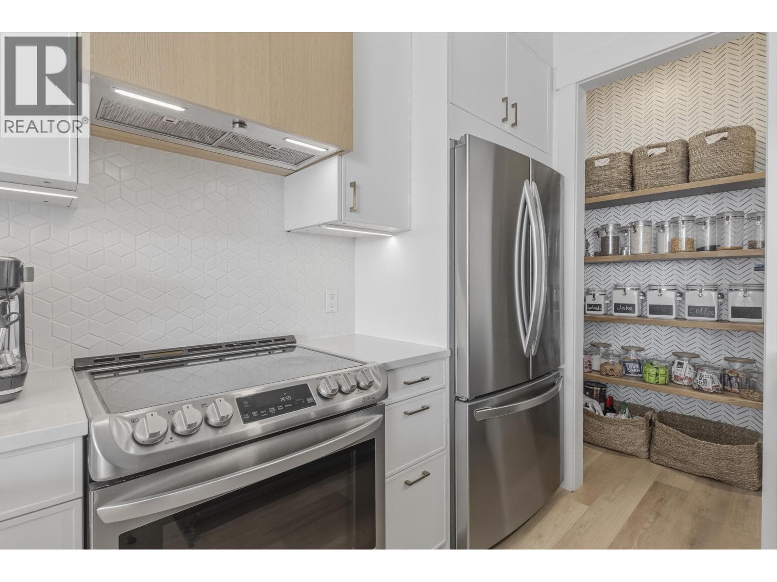 6 1024 GLACIER VIEW DRIVE, Greater Vancouver — photo 5