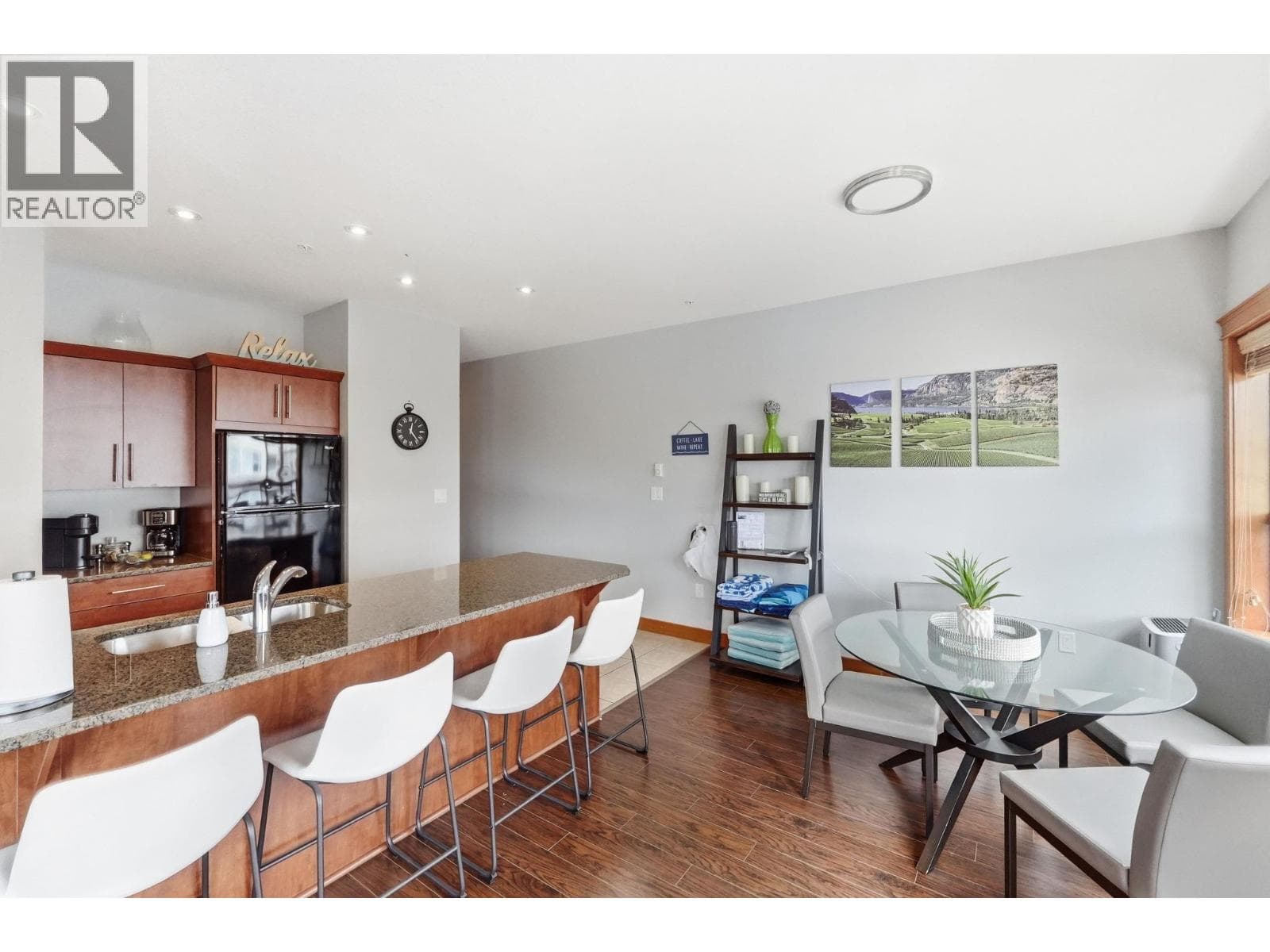 93 WINNIPEG STREET UNIT 301, Interior REALTORS® — photo 2