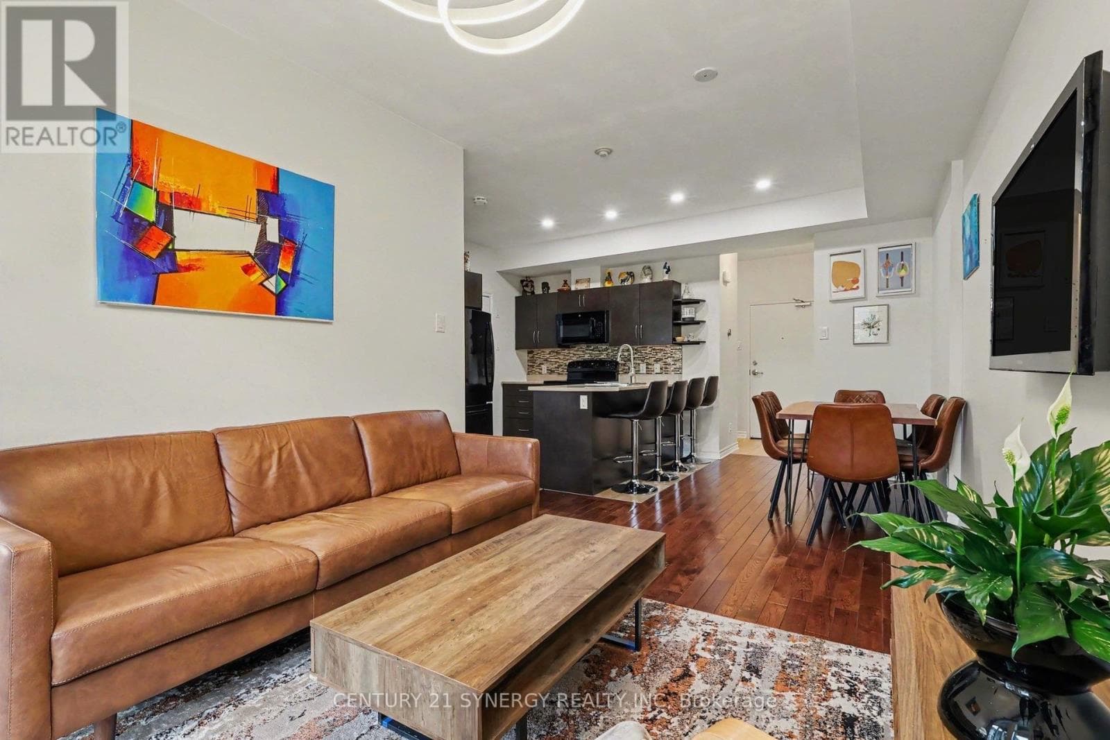 318 D EVEREST PRIVATE, Ottawa — photo 5