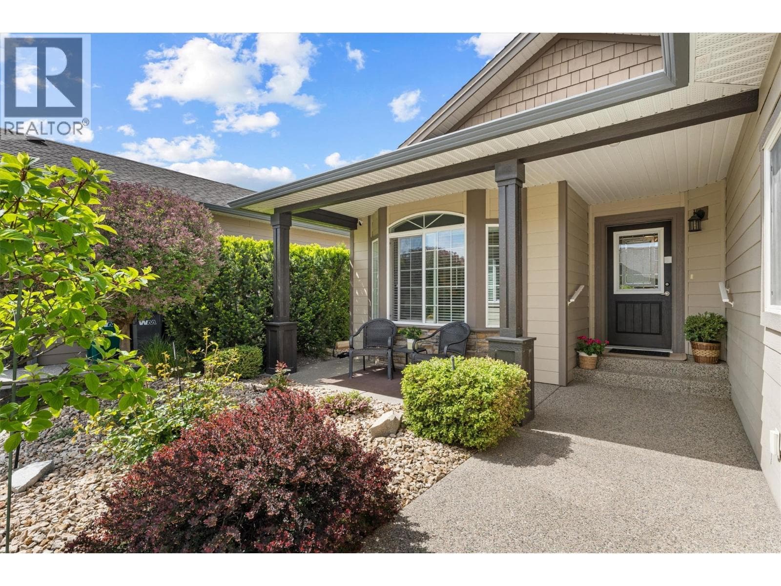 3340 Mimosa Drive, Interior REALTORS® — photo 2