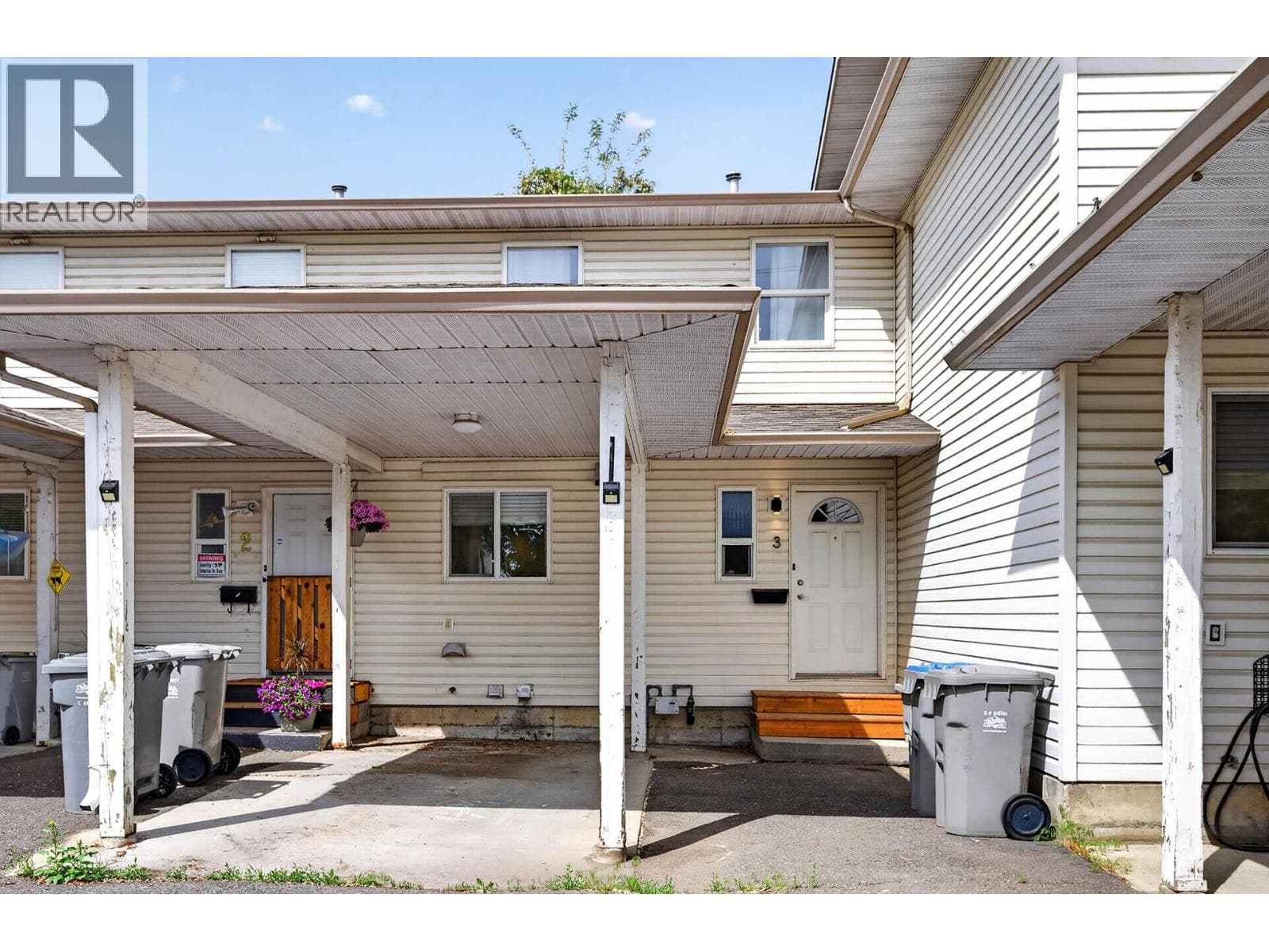 790 Holt Street Unit# 3 in Brocklehurst