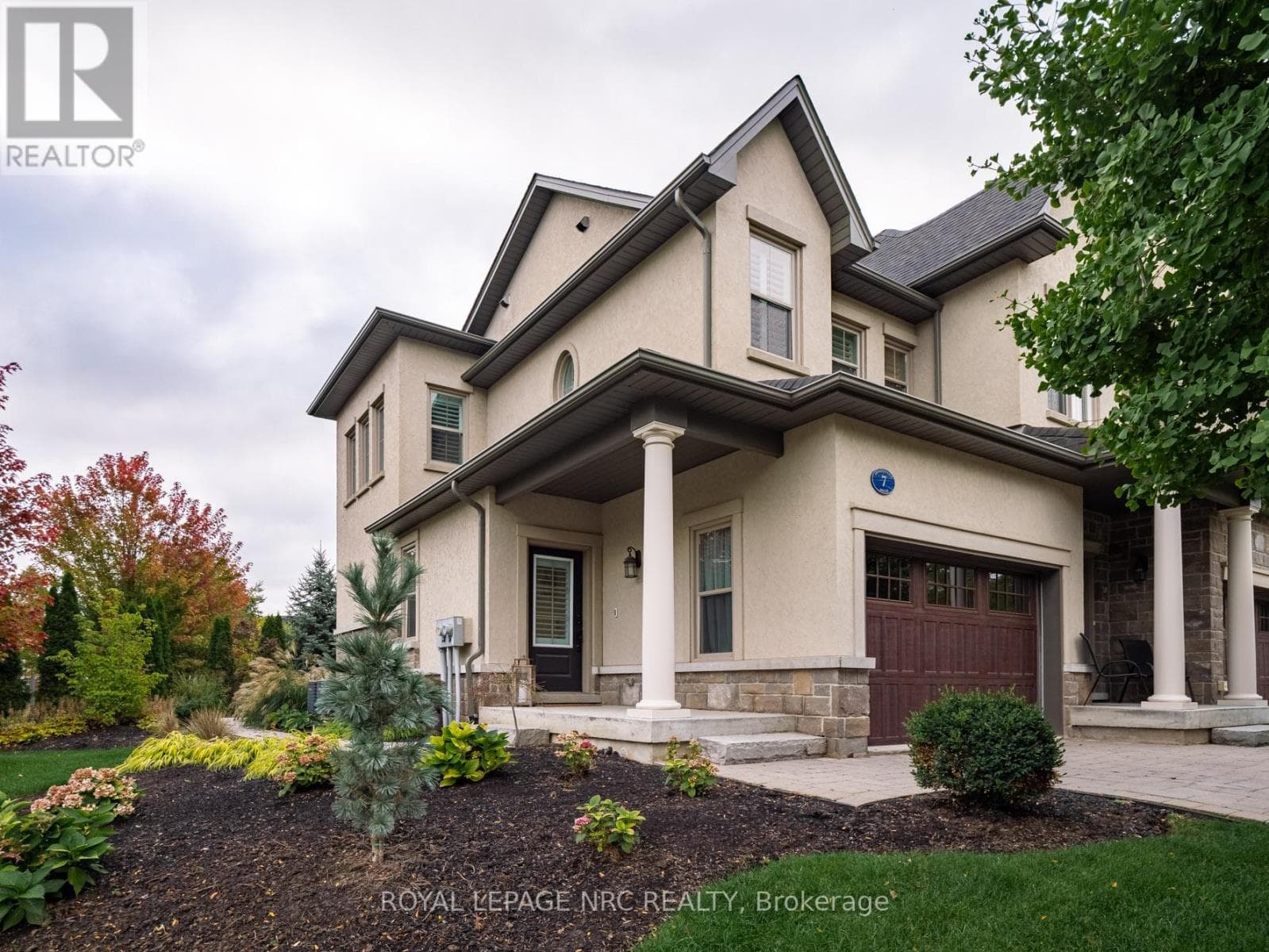 A7 - 7 ABERDEEN LANE S, Niagara — photo 2