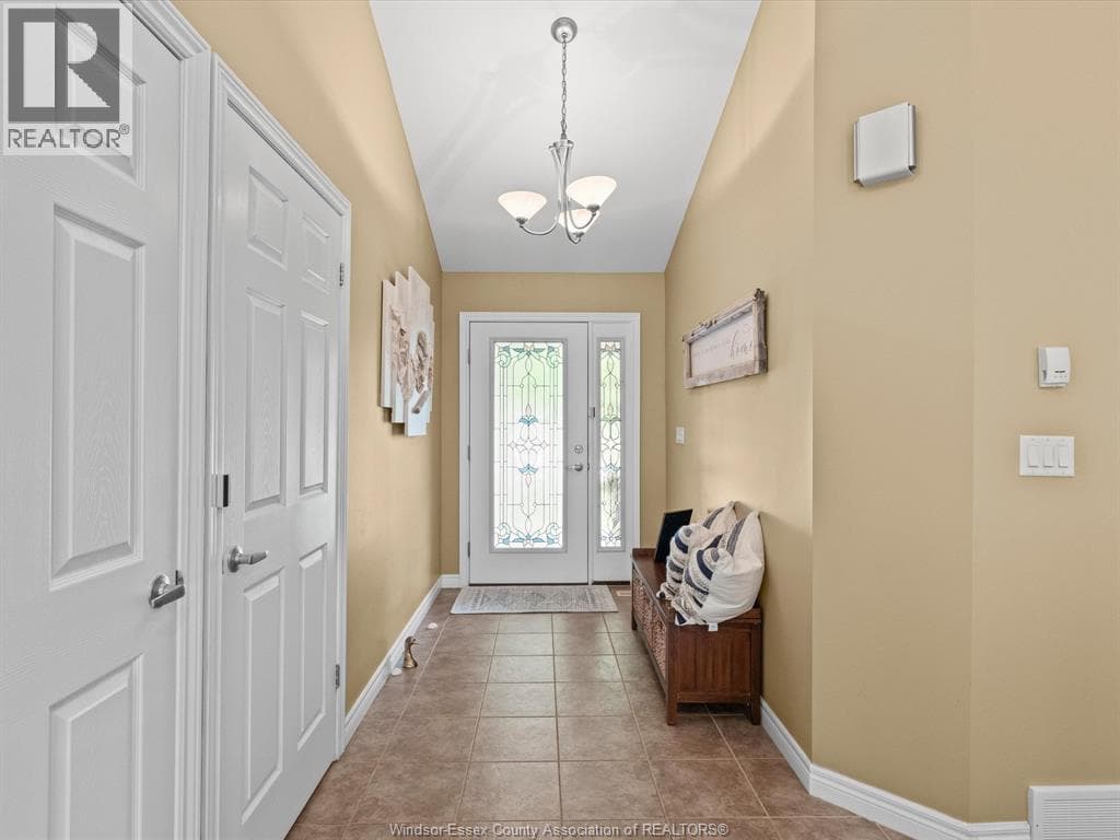 26 GOLFVIEW, Windsor — photo 3
