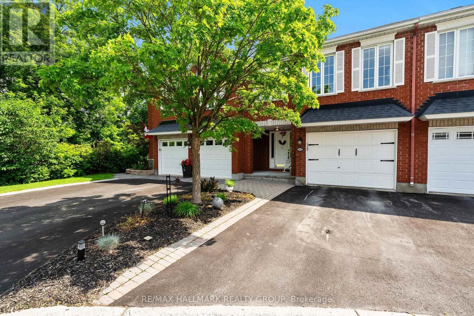 243 GLADEVIEW PRIVATE in BLOSSOM PARK - TIMBERMILL