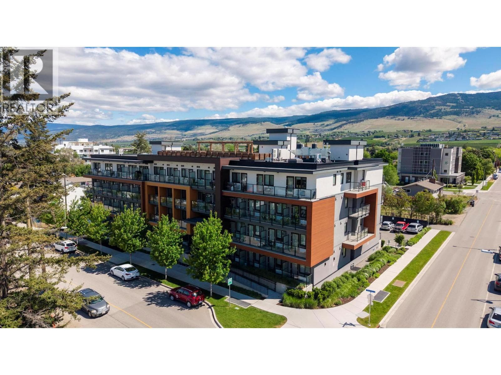 345 Dougall Road N Unit# 317, Interior REALTORS® — photo 2
