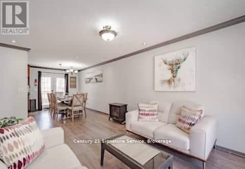 879 STEPHENSON ROAD E, Toronto — photo 2