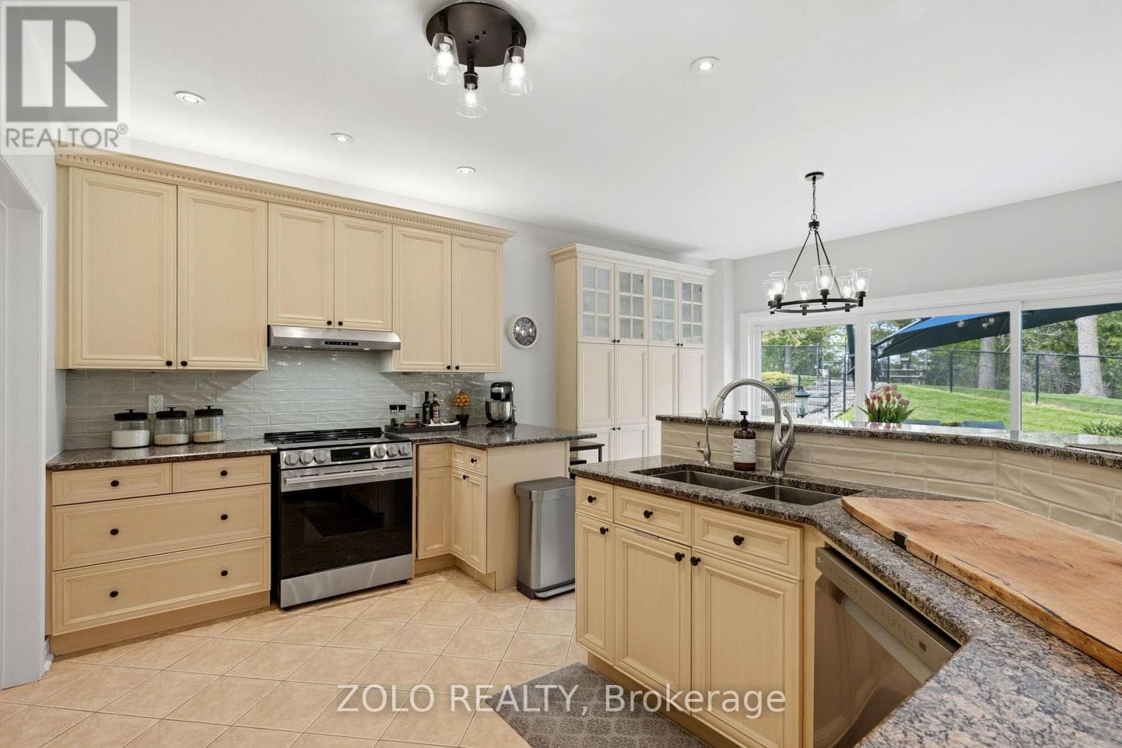 86 NORTH RIDGE CRESCENT, Toronto — photo 5