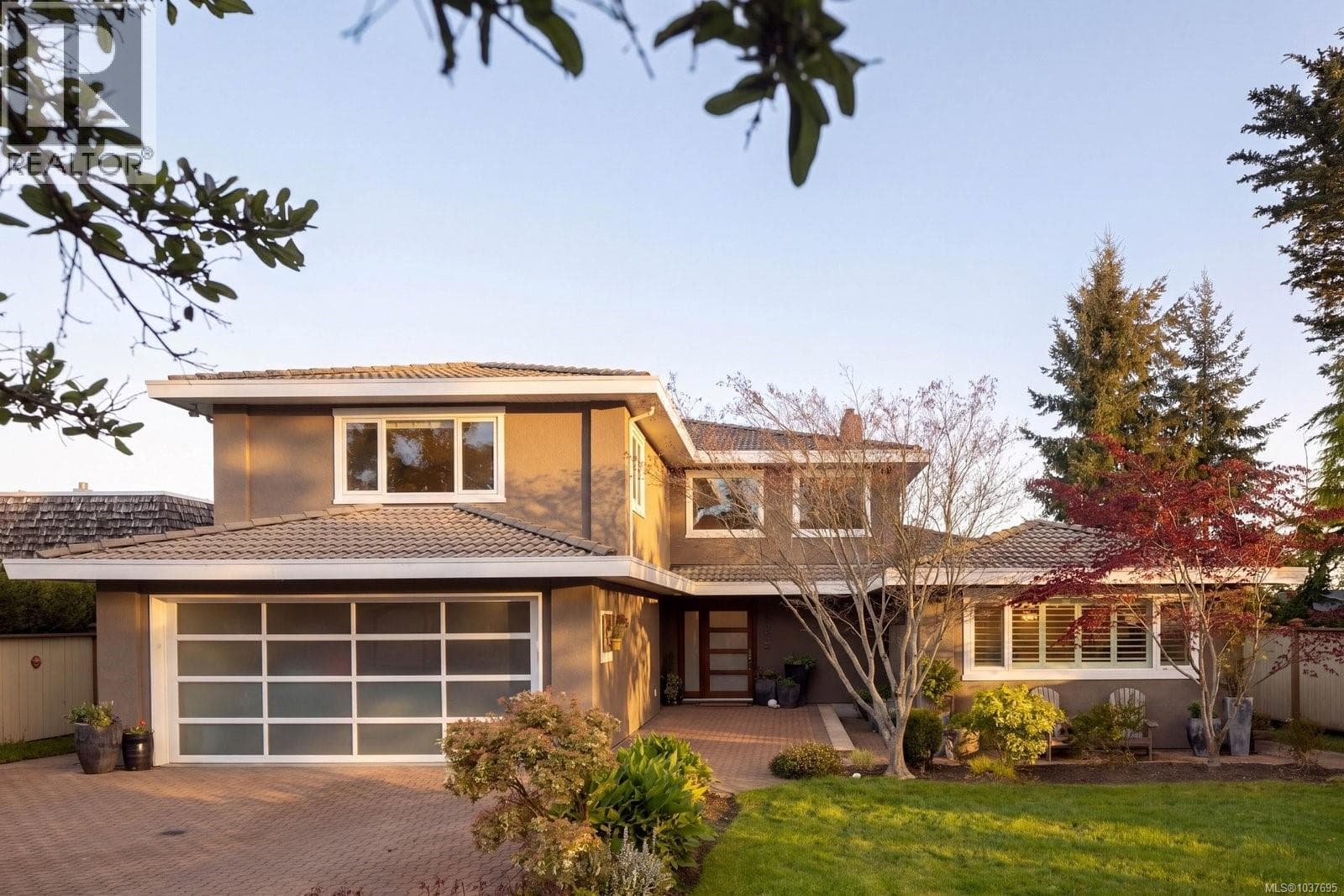 2450 Whidby Lane, Victoria — photo 3