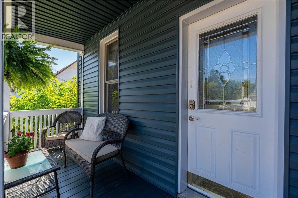 224 VIDAL STREET SOUTH, Sarnia — photo 4
