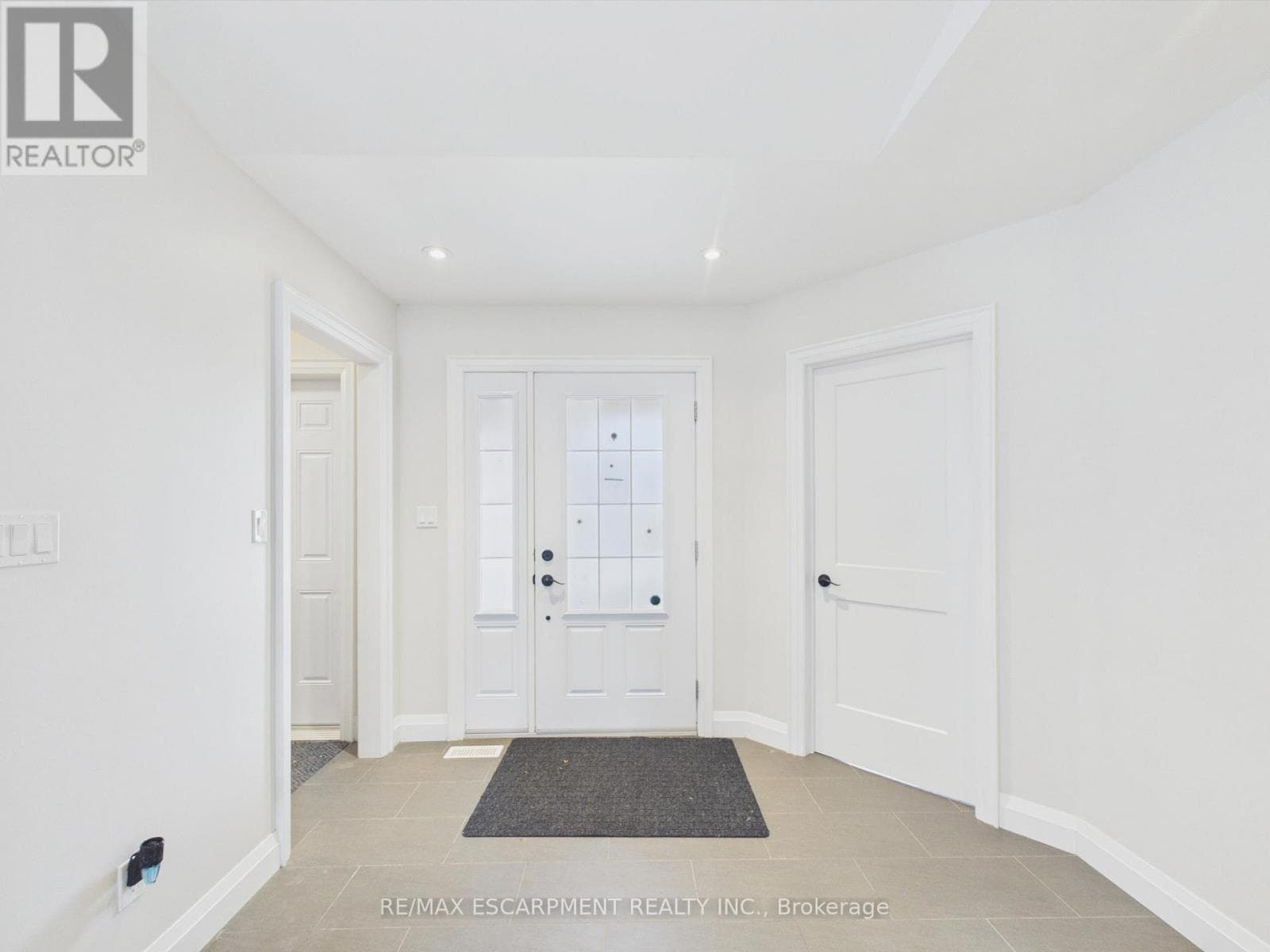 10 THAIN STREET WEST, Toronto — photo 5