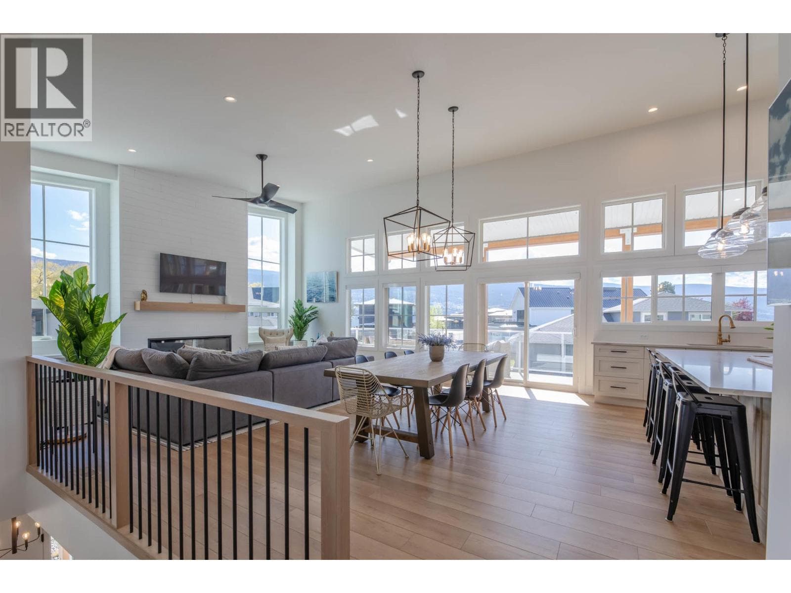 881 Lighthouse Landing, Interior REALTORS® — photo 5