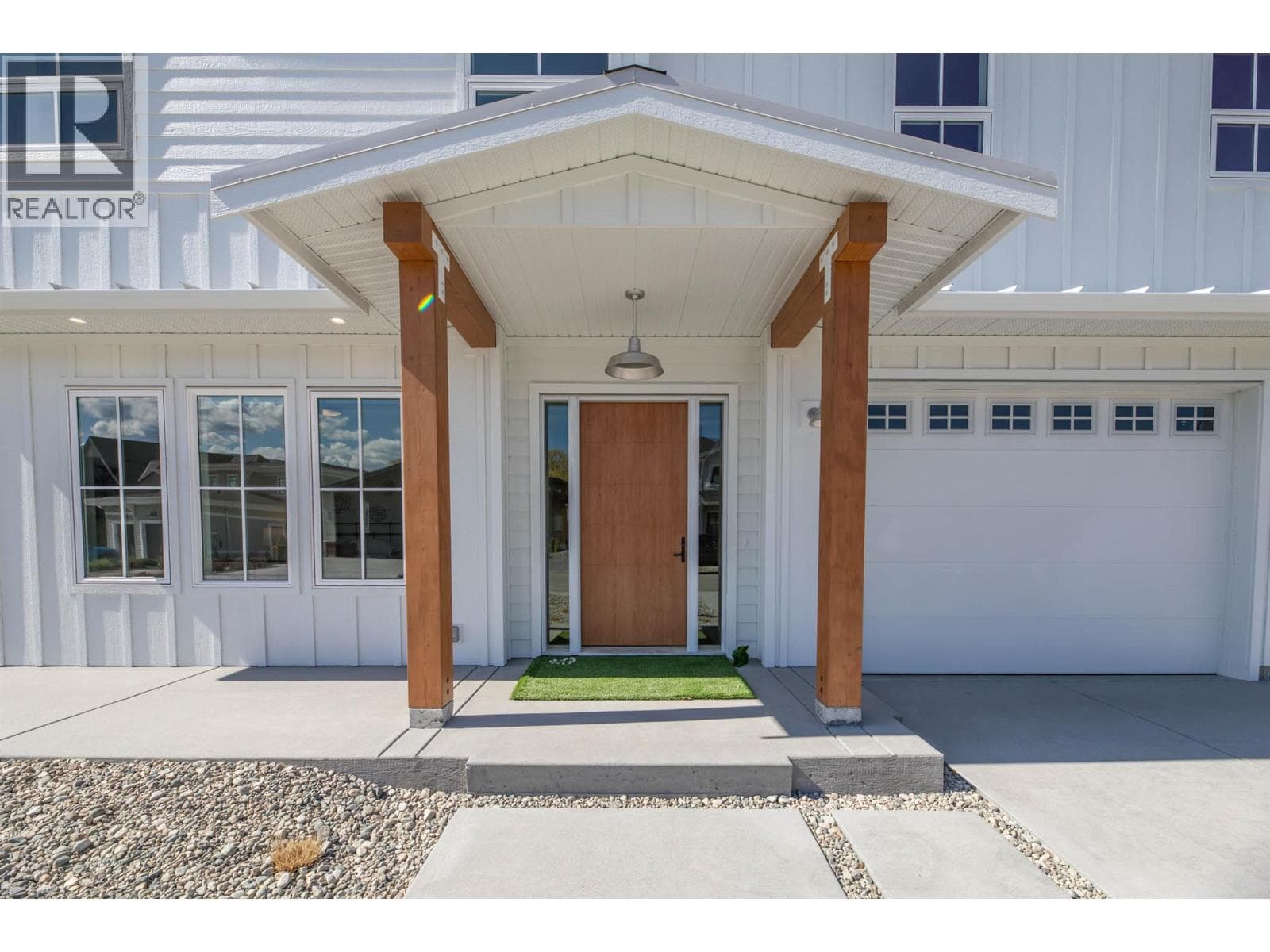 881 Lighthouse Landing, Interior REALTORS® — photo 3