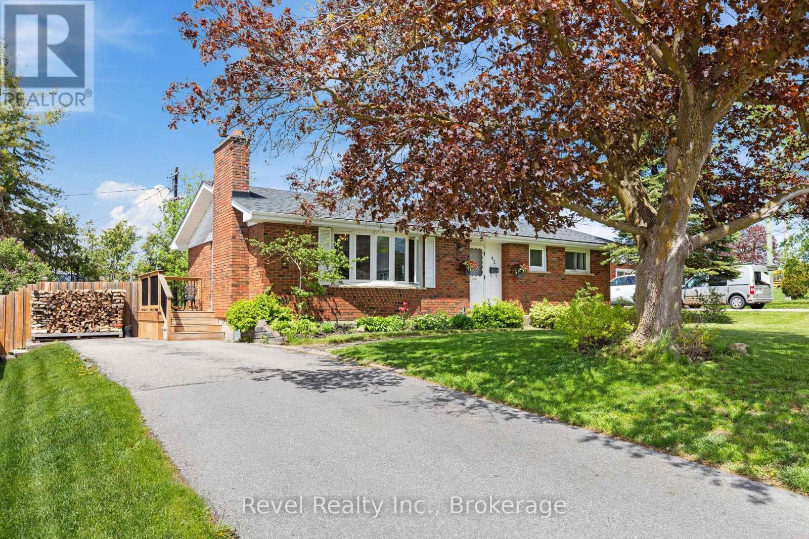 42 KAWARTHA DRIVE, Central Lakes — photo 2
