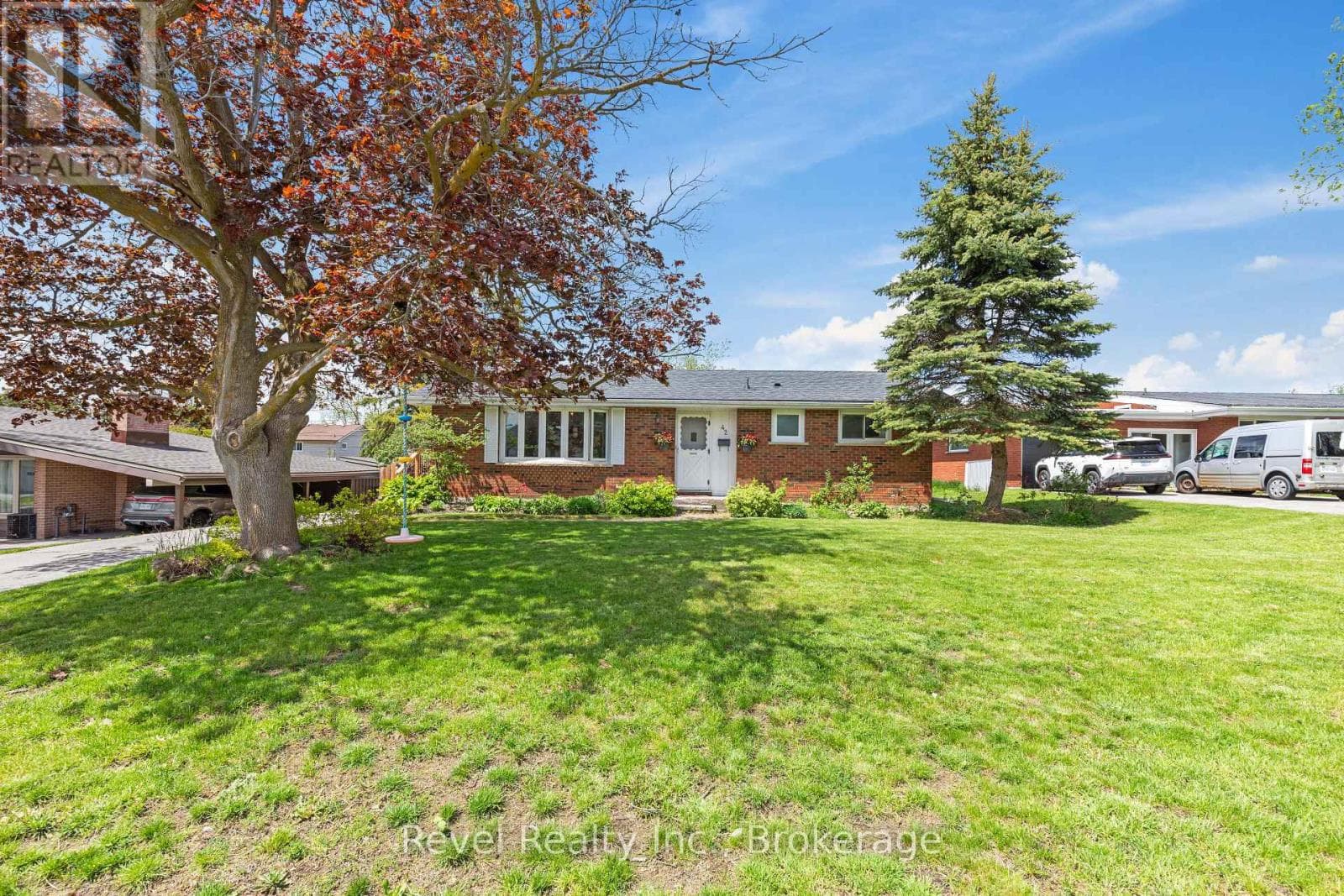 42 KAWARTHA DRIVE, Central Lakes — photo 4