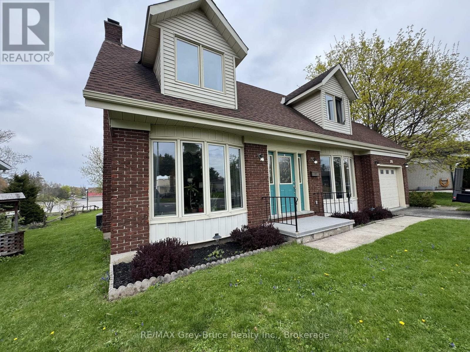 235 5TH AVENUE in 