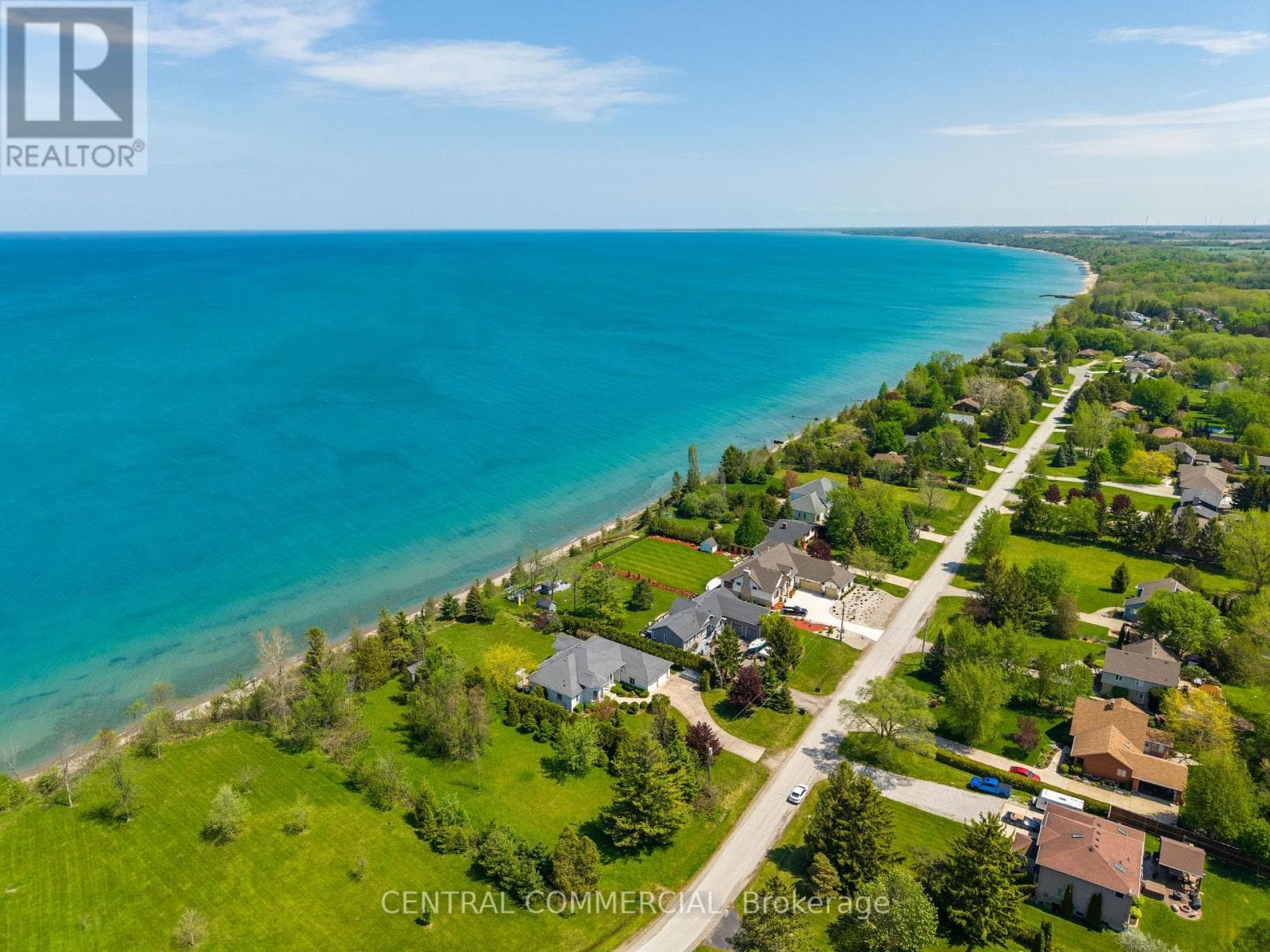 4266 BLUEPOINT DRIVE, Toronto — photo 2
