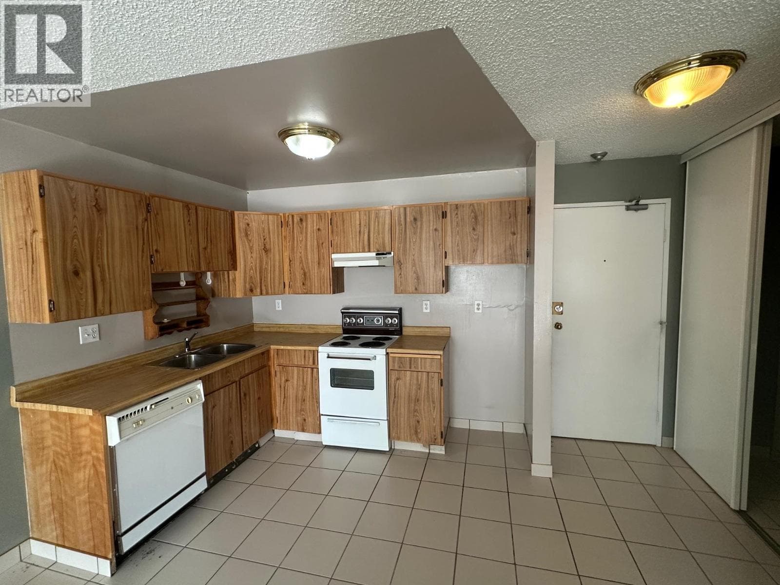 104 1122 KING ALBERT AVENUE, Greater Vancouver — photo 3