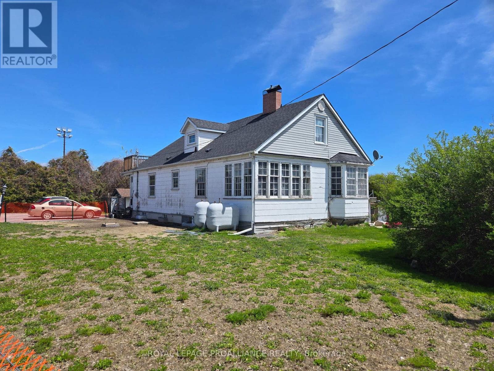 323 DUNDAS STREET E, Central Lakes — photo 5