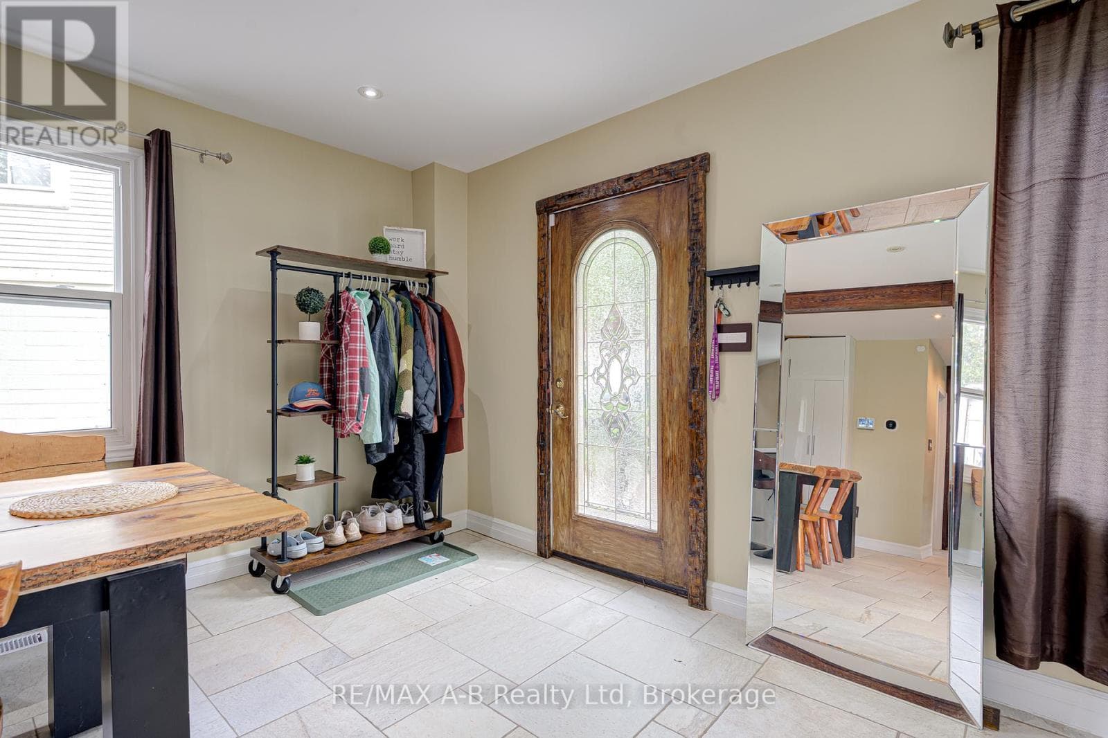 54 CORIANO STREET, OnePoint — photo 4