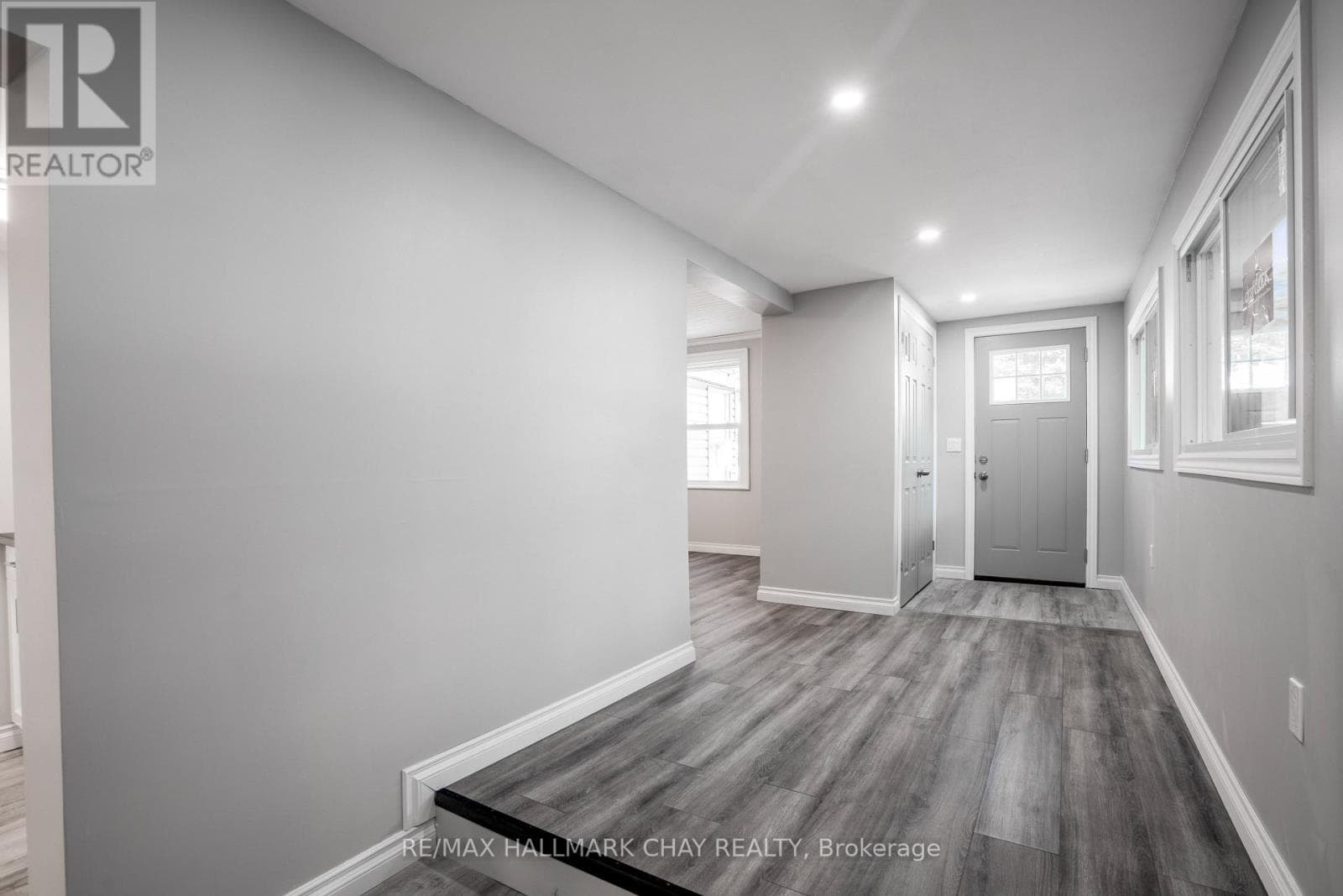 635 FIRST STREET SOUTH, Toronto — photo 4