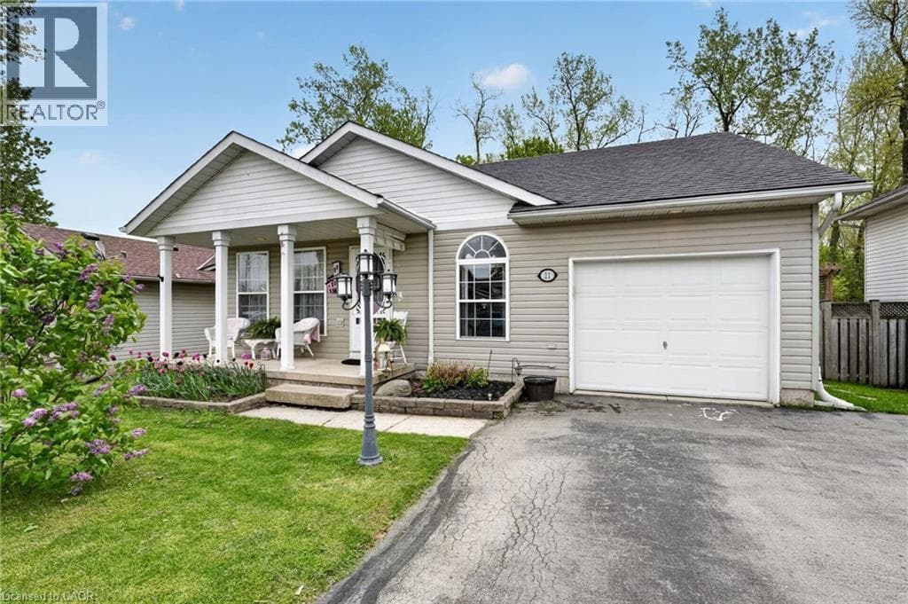 11 ROCHELLE CRESCENT in 
