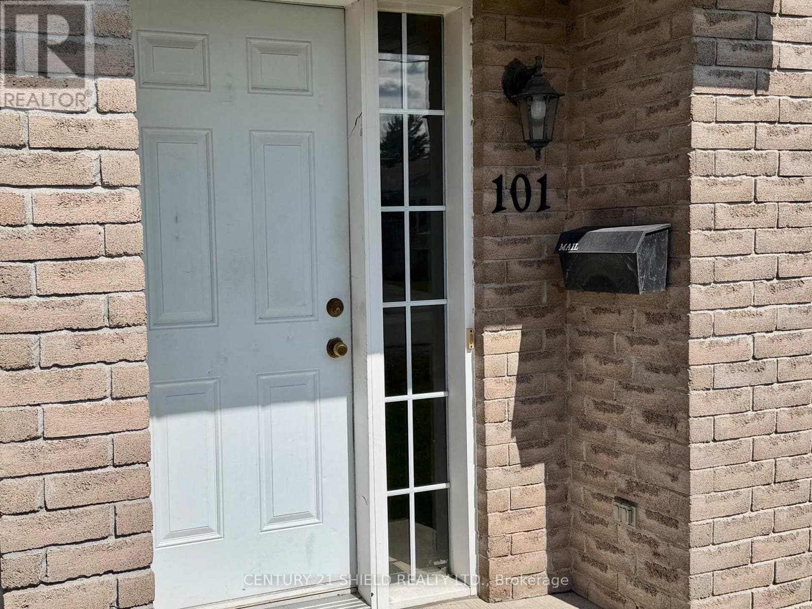 101 MCKENZIE STREET, Cornwall — photo 3