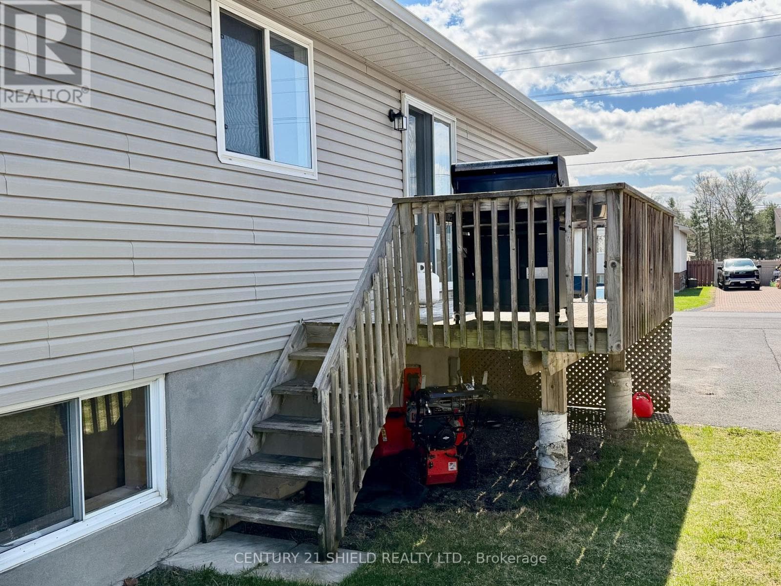101 MCKENZIE STREET, Cornwall — photo 5