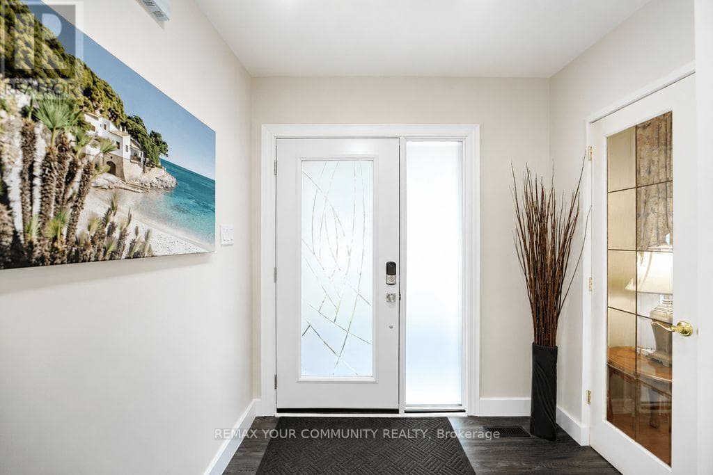 103 MUIR CRESCENT, Toronto — photo 4