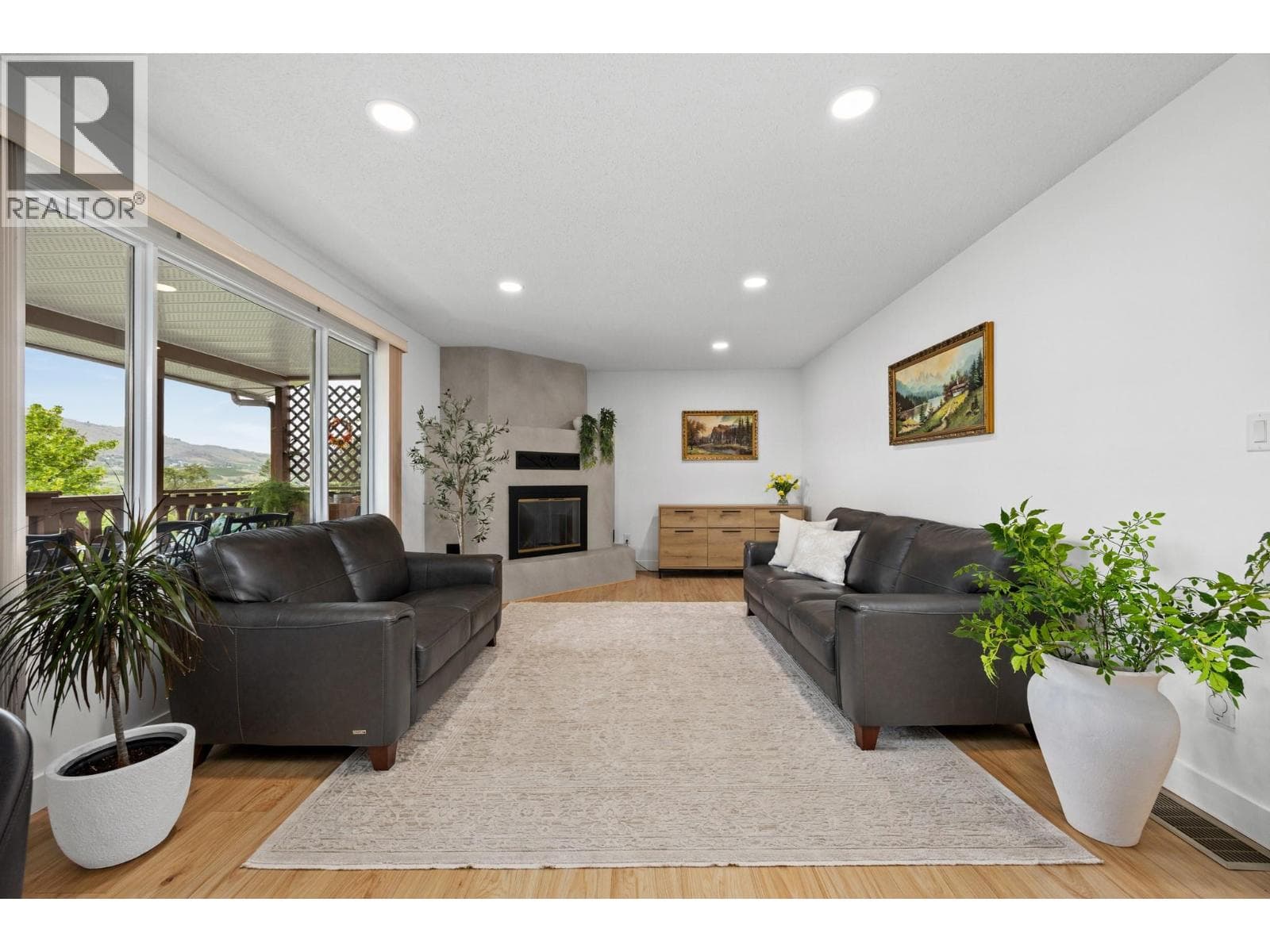 6717 APOLLO ROAD, Interior REALTORS® — photo 5