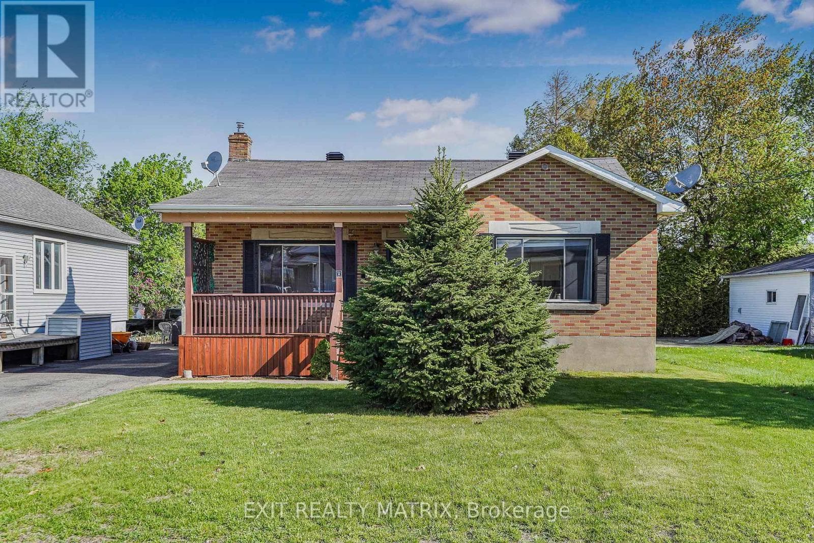 589 LAFLECHE ROAD, Cornwall — photo 2