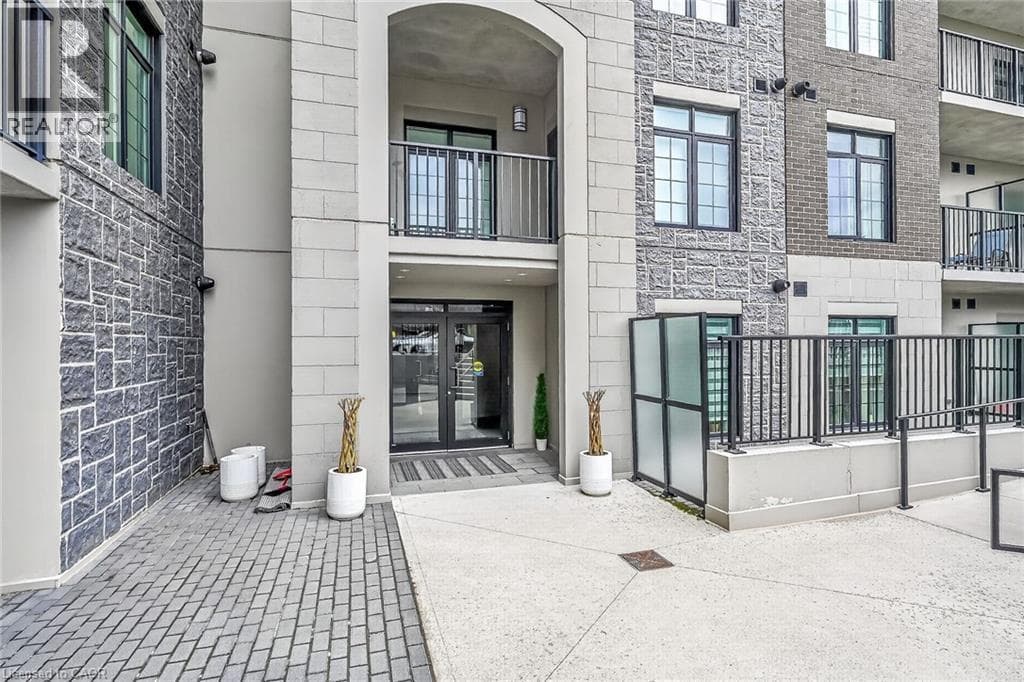 153 WILSON Street W Unit# 310, Cornerstone — photo 4