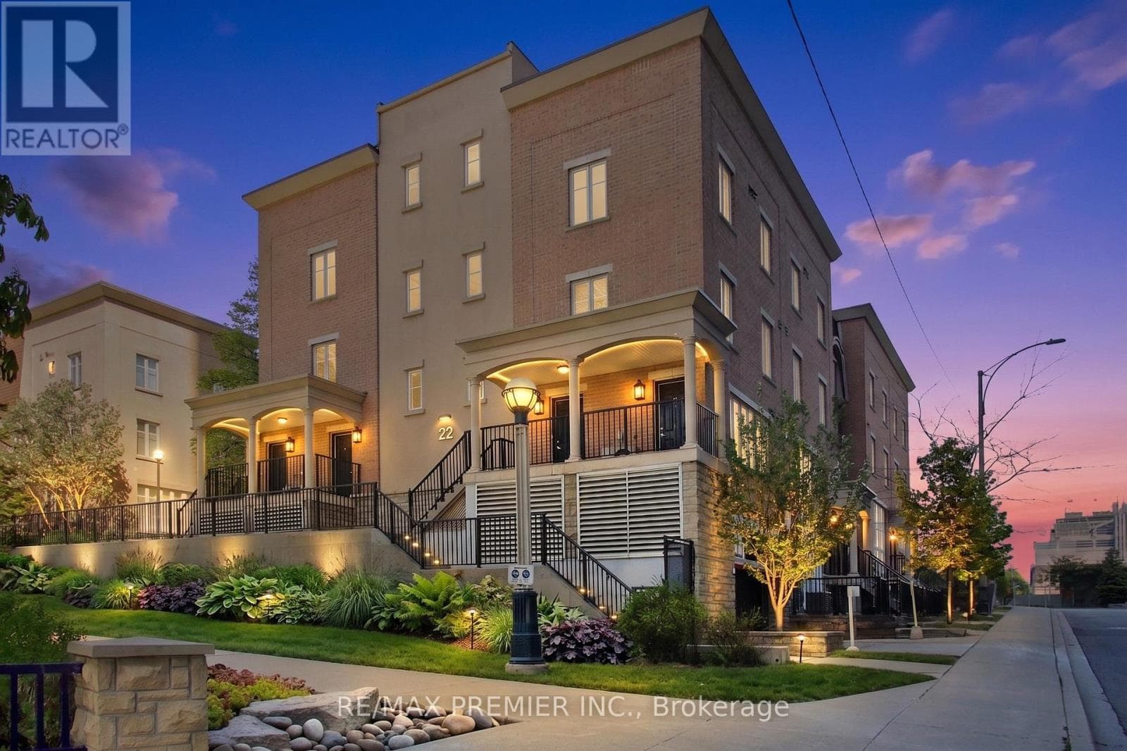 109 - 22 WESTERN BATTERY ROAD in Fort York-Liberty Village