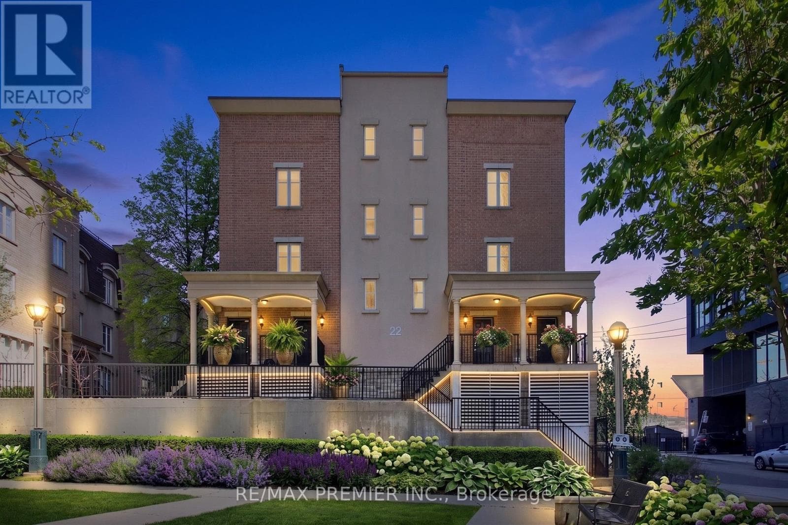 109 - 22 WESTERN BATTERY ROAD, Toronto — photo 2