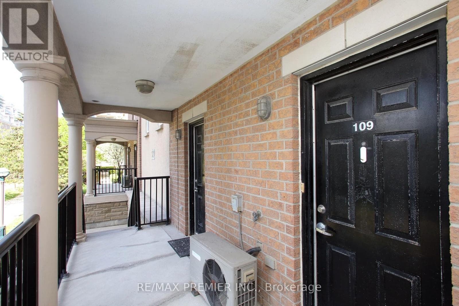 109 - 22 WESTERN BATTERY ROAD, Toronto — photo 4