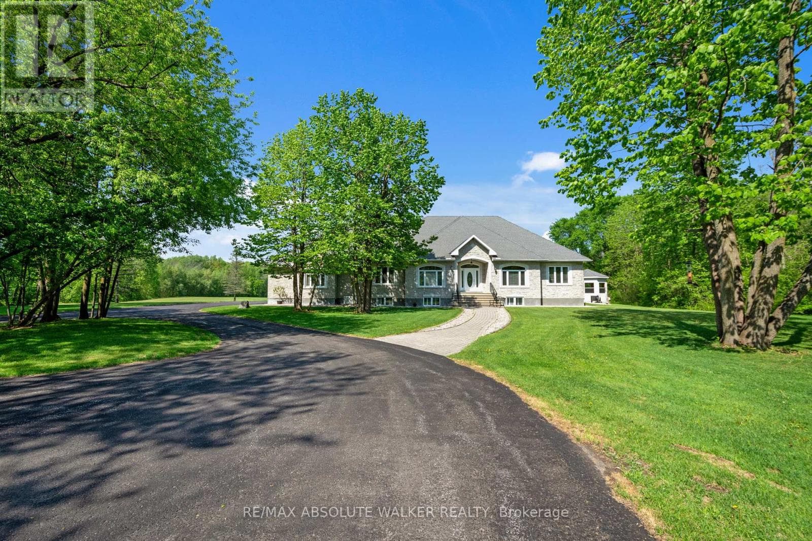 2501 KEARNS WAY in GREELY