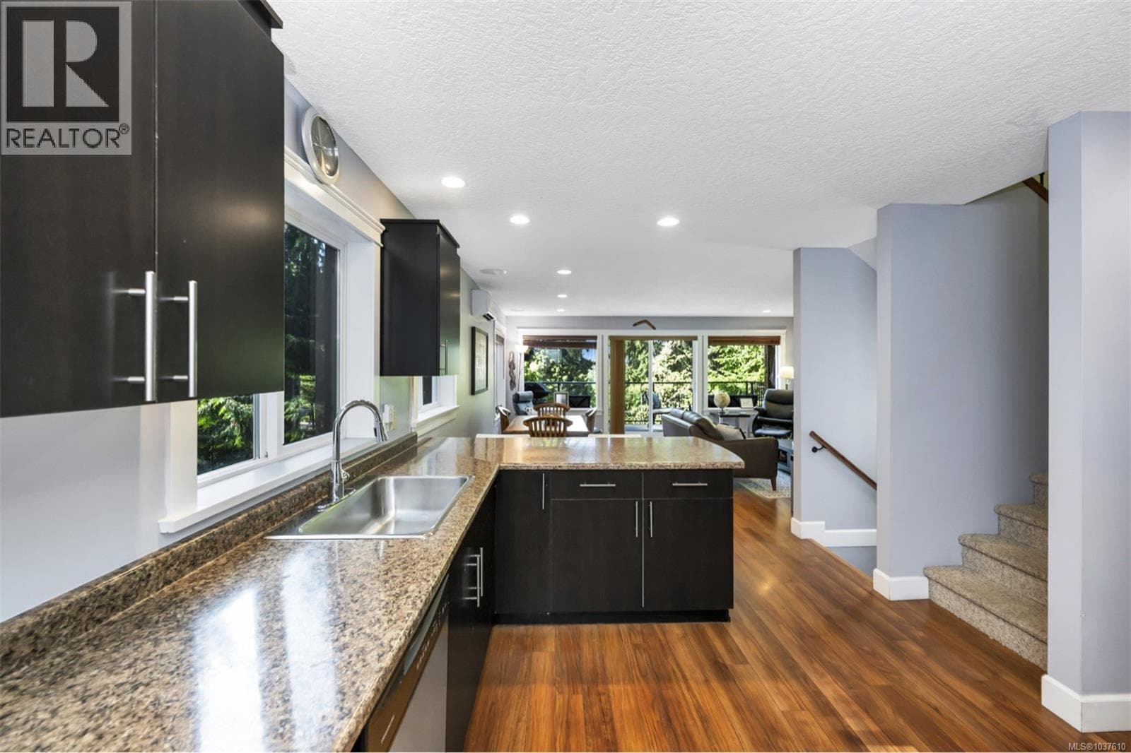 10379 Arbutus Rd, Vancouver Island — photo 4