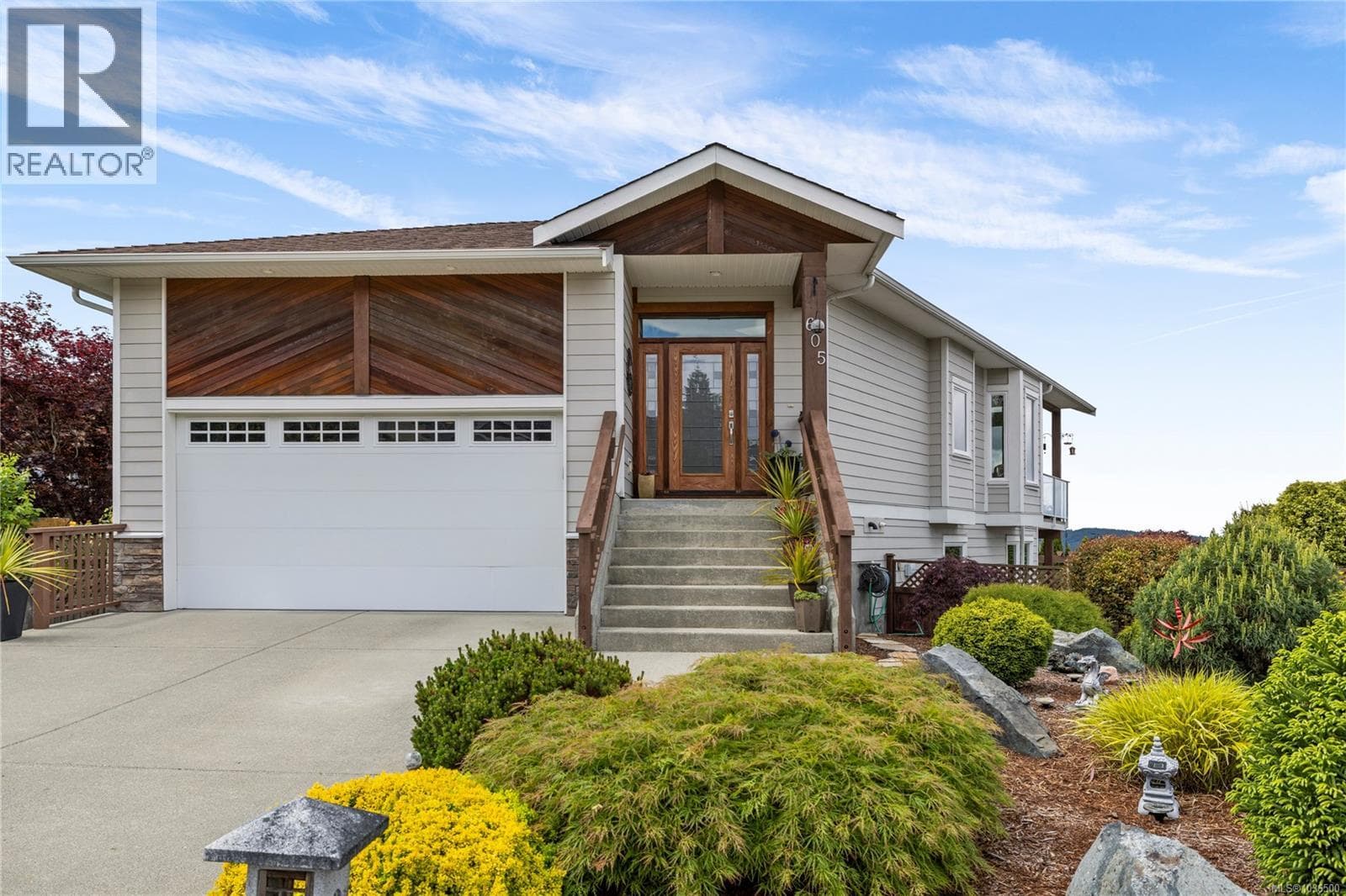 605 Stevens Pl in 