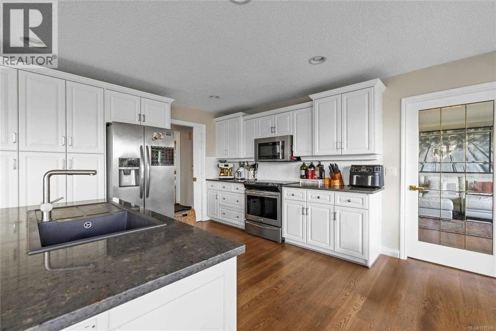 3541 Shelby Lane, Vancouver Island — photo 4