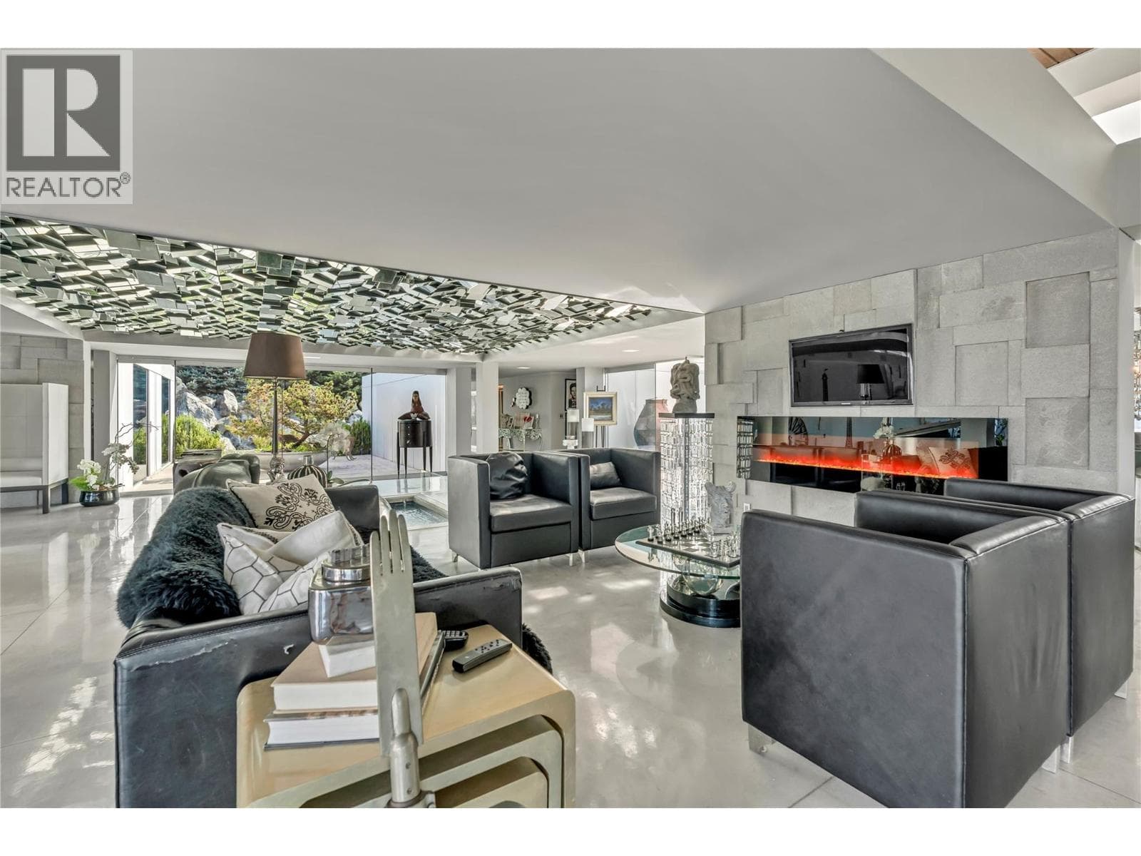 4358 HOBSON ROAD, Interior REALTORS® — photo 5