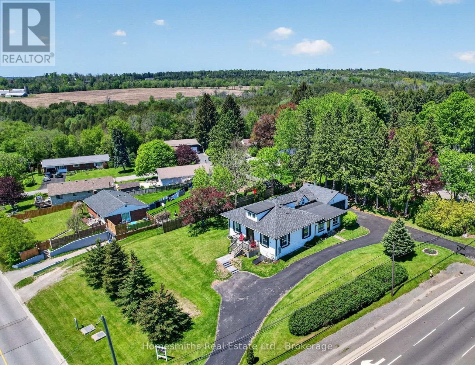 8766 DANFORTH ROAD W in 