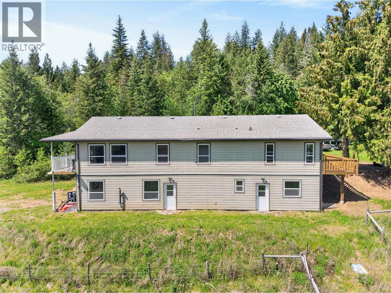 31 VIOLET ROAD, Interior REALTORS® — photo 3