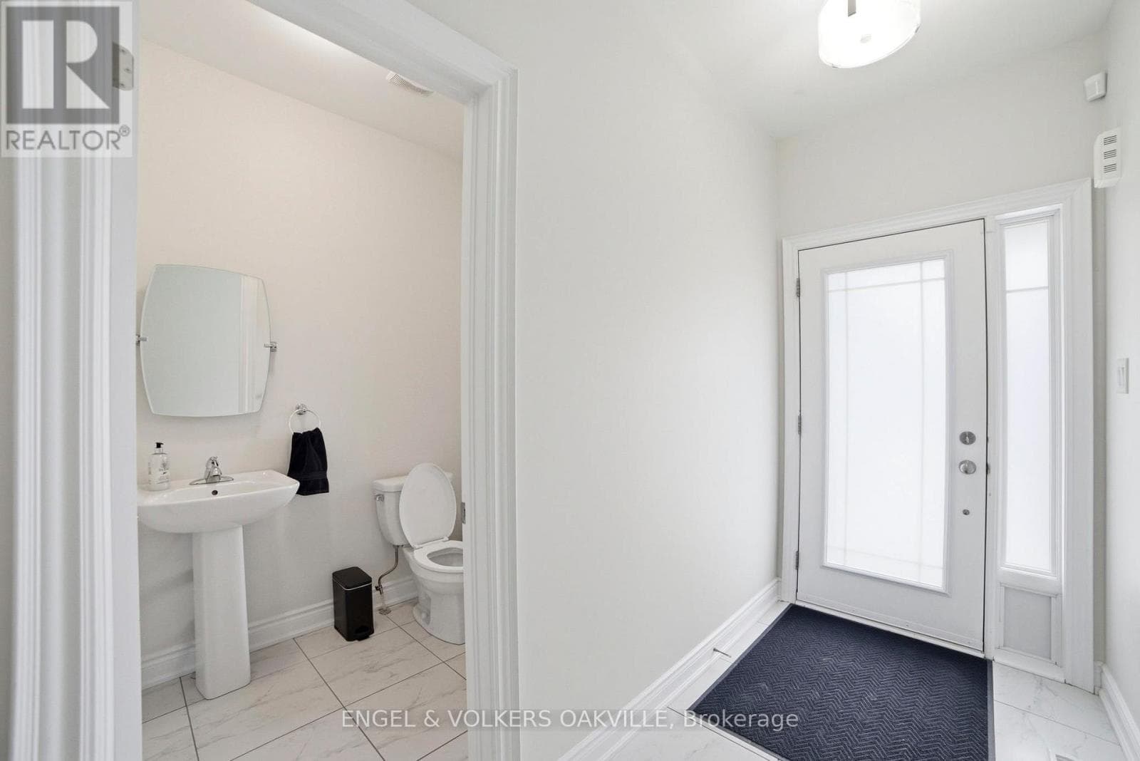 183 SUTHERLAND AVENUE, Toronto — photo 3