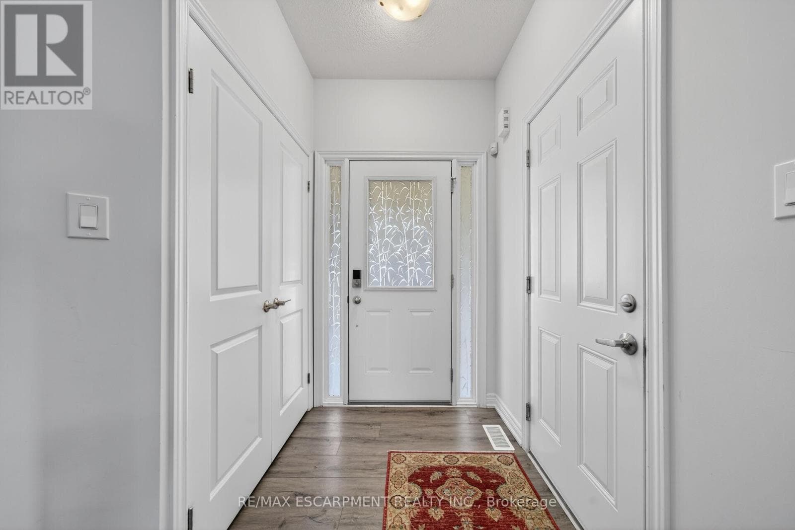 71 FOOTHILLS LANE, Toronto
