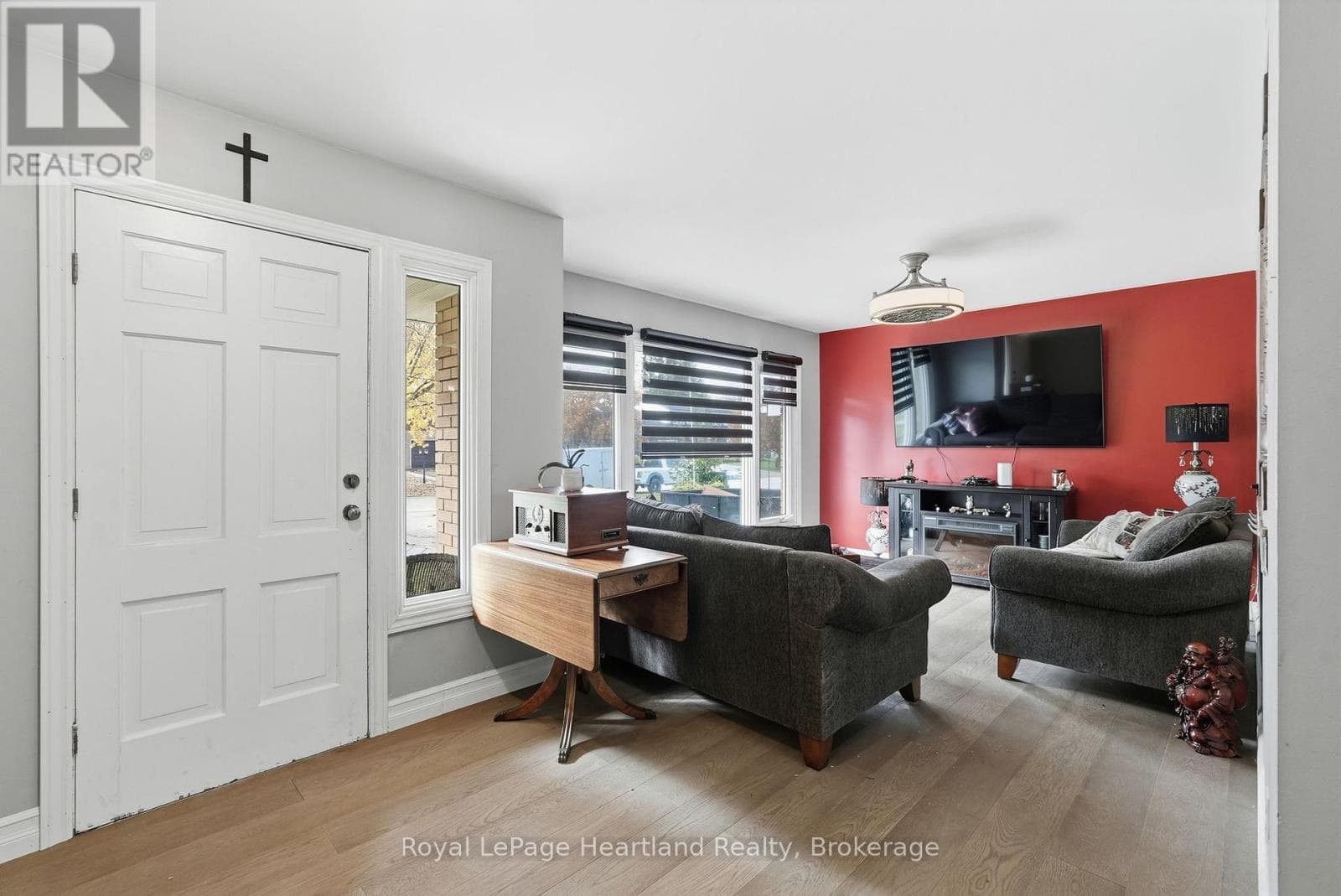 292 WELLINGTON STREET, OnePoint — photo 3