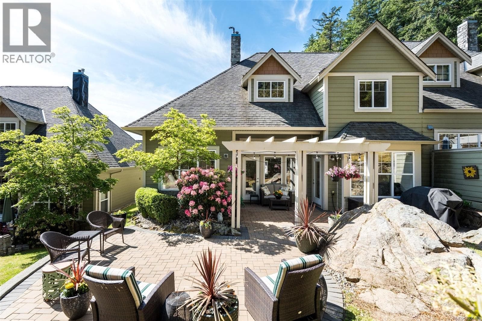 103 945 Bear Mountain Pkwy, Victoria — photo 2