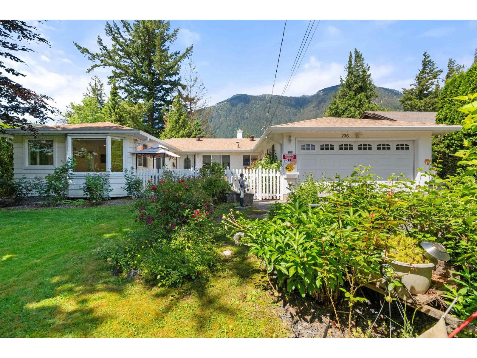 236 WATER AVENUE, Hope in 