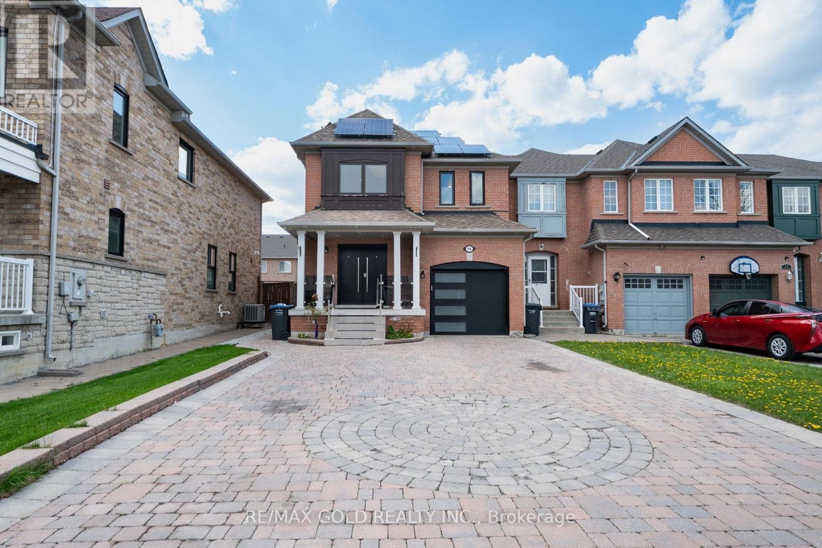 19 SPRING VALLEY COURT, Toronto — photo 2
